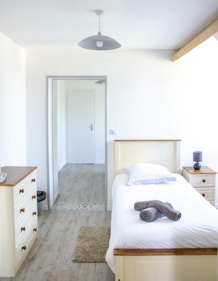 Pyrenees Cycling Lodge Saint-Savin  外观 照片