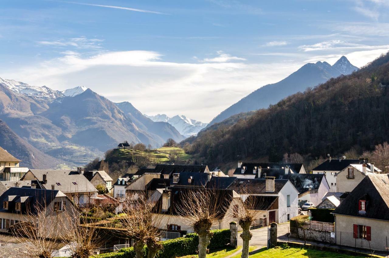 Pyrenees Cycling Lodge Saint-Savin  外观 照片